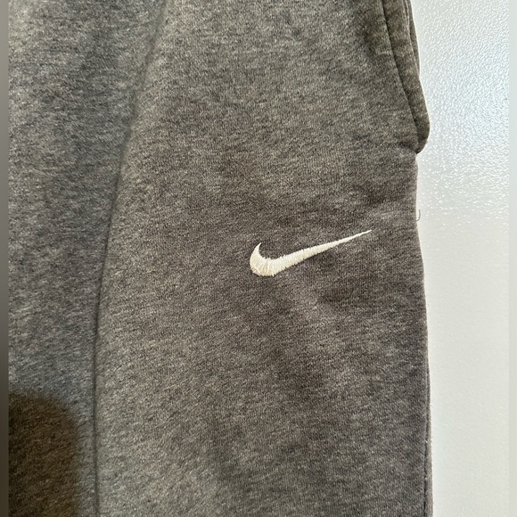 NIKE Heathered Charcoal Gray Drawstring Sweatpants - Picture 4 of 6